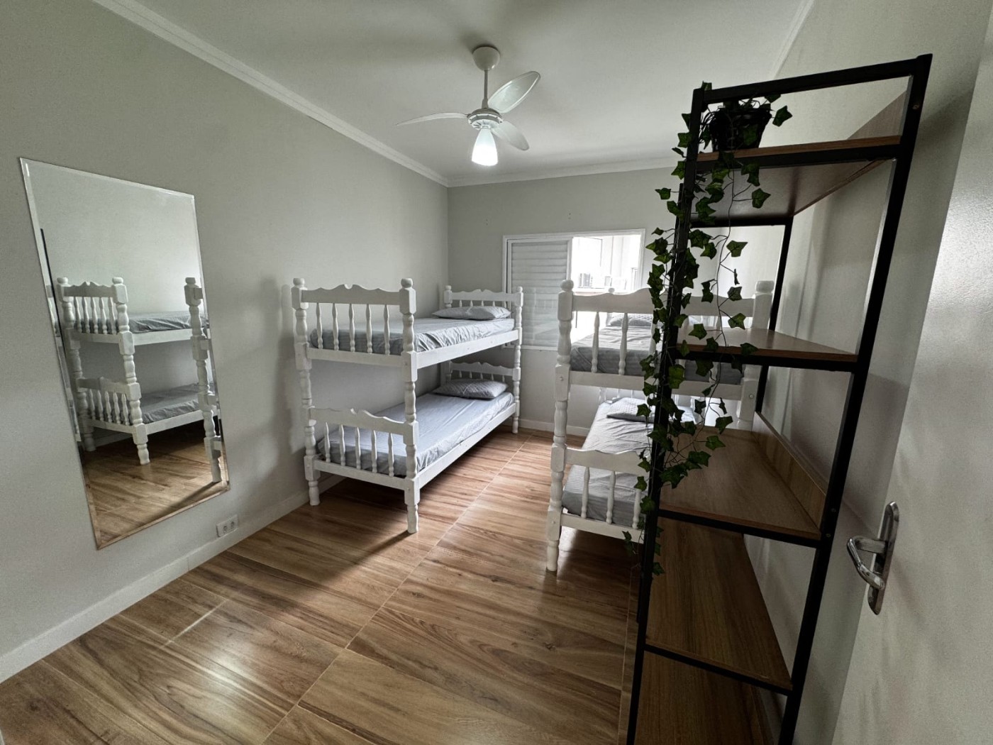 Apartamento com 2 quartos e 70 m² em Vila Guilhermina, Praia Grande