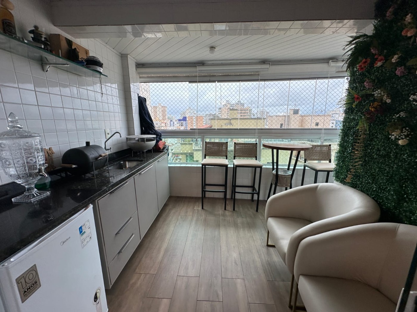 Apartamento com 2 quartos e 77 m² em Vila Guilhermina, Praia Grande
