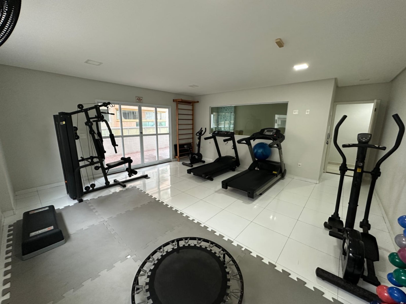 Apartamento com 2 quartos e 77 m² em Vila Guilhermina, Praia Grande