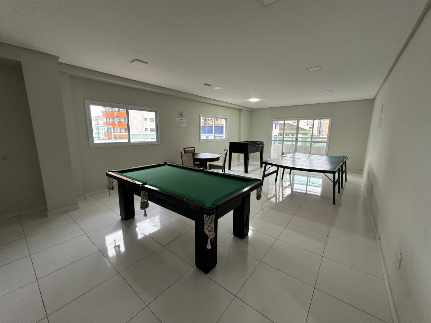 Apartamento com 2 quartos e 77 m² em Vila Guilhermina, Praia Grande