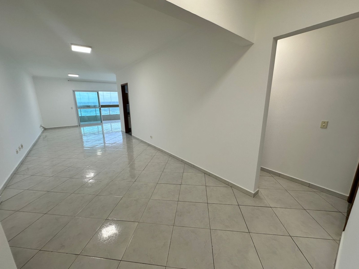 Apartamento com 3 quartos e 170 m² em Vila Guilhermina, Praia Grande
