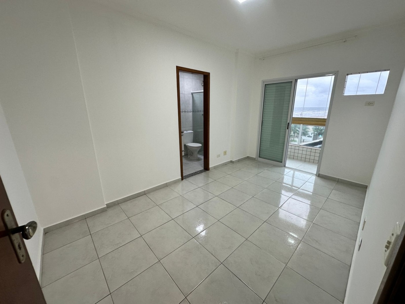 Apartamento com 3 quartos e 170 m² em Vila Guilhermina, Praia Grande