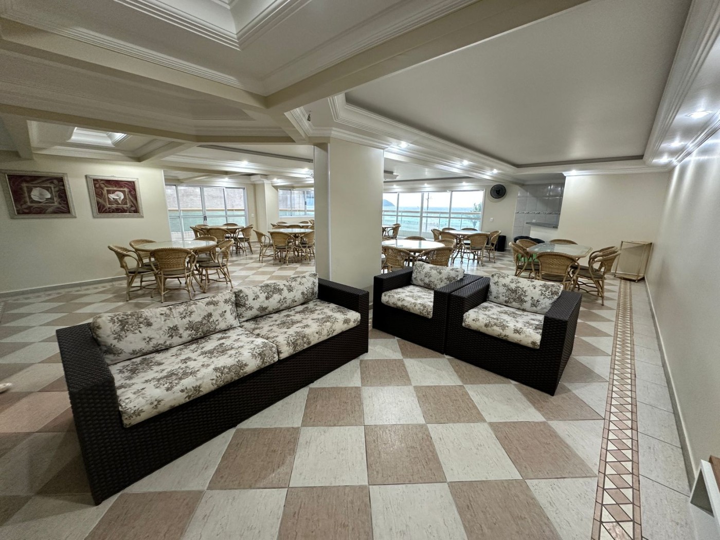Apartamento com 3 quartos e 170 m² em Vila Guilhermina, Praia Grande