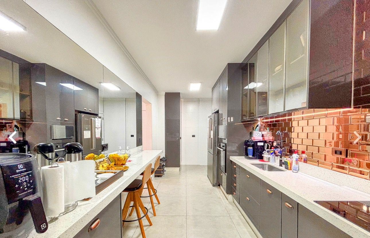 Apartamento com 3 quartos e 145 m² em Vila Guilhermina, Praia Grande