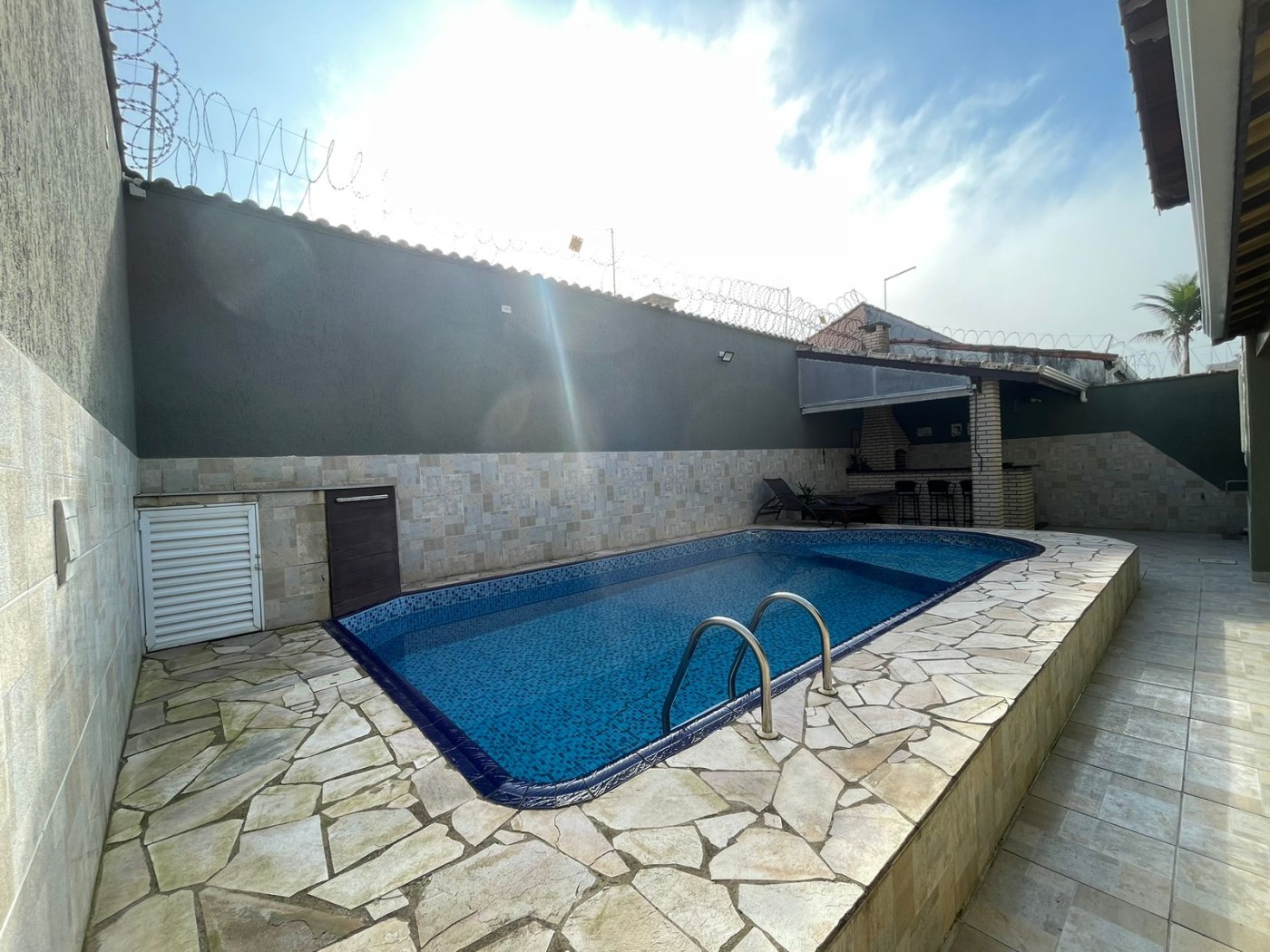 Casa com 4 quartos e 160 m² em Vila Guilhermina, Praia Grande
