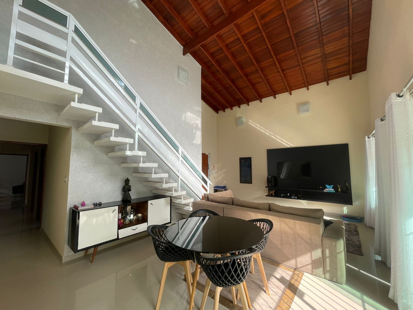 Casa com 4 quartos e 160 m² em Vila Guilhermina, Praia Grande