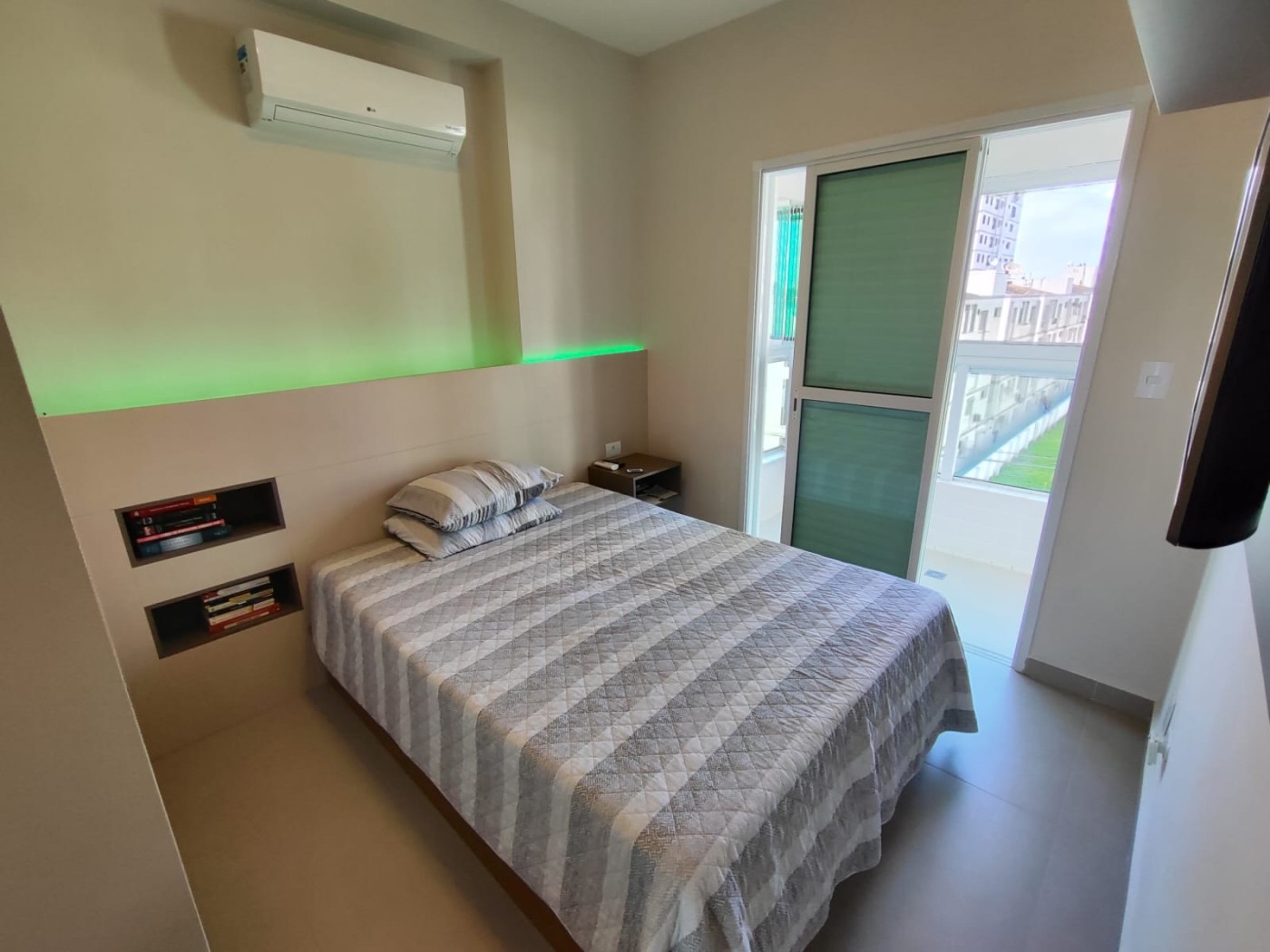 Apartamento com 3 quartos e 118 m² em Vila Guilhermina, Praia Grande