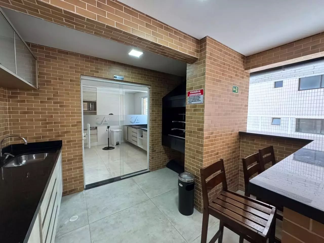 Apartamento com 2 quartos e 92 m² em Vila Guilhermina, Praia Grande