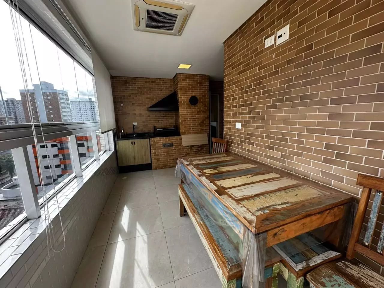 Apartamento com 2 quartos e 92 m² em Vila Guilhermina, Praia Grande