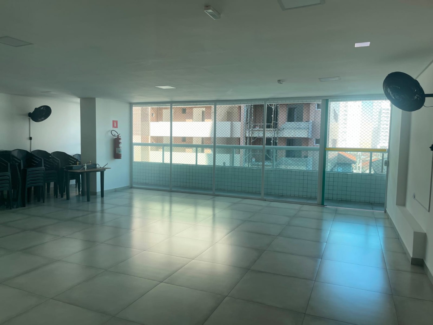 Apartamento com 2 quartos e 64 m² em Vila Guilhermina, Praia Grande